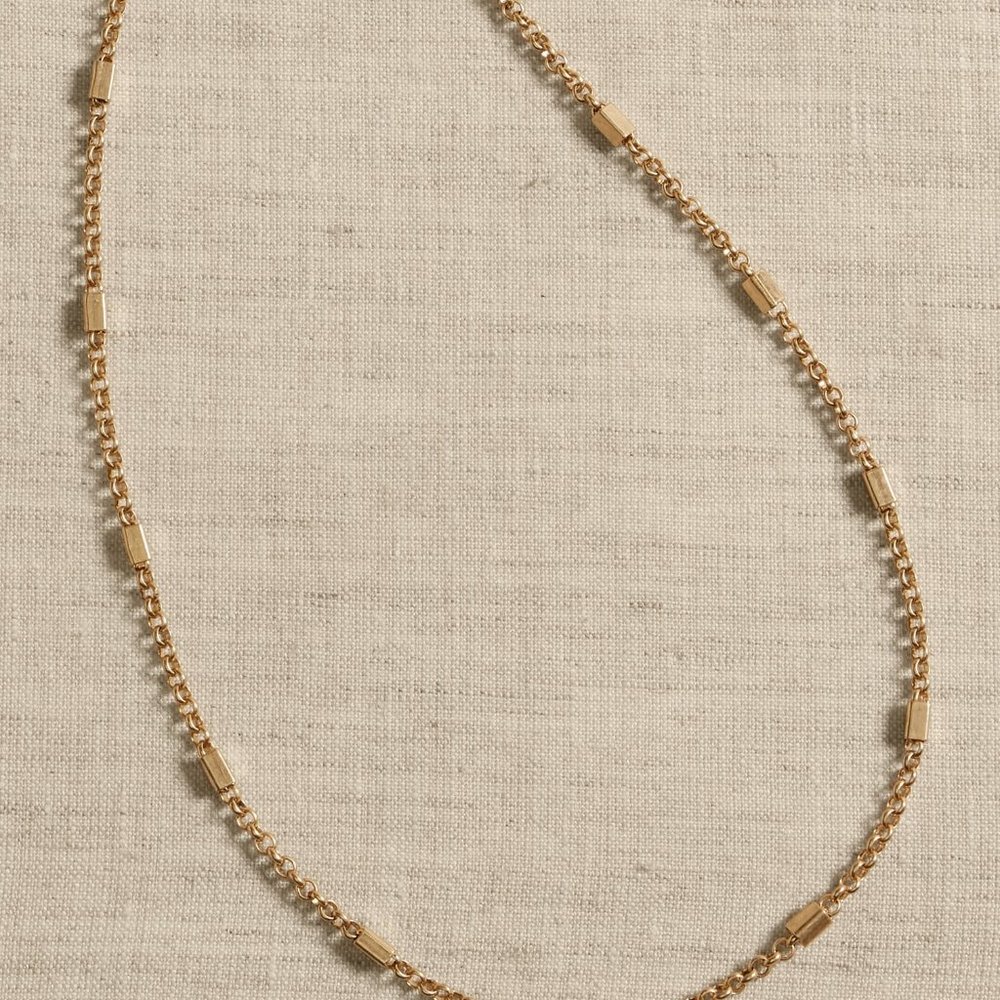Banana Republic GOLD UNIQUE CHAIN NECKLACE / NWT